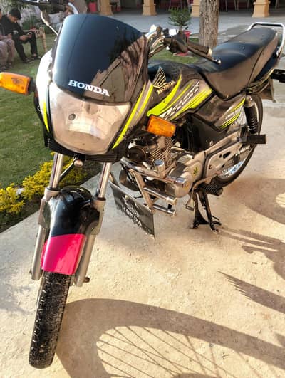 Honda deluxe 2006 model 03211415566