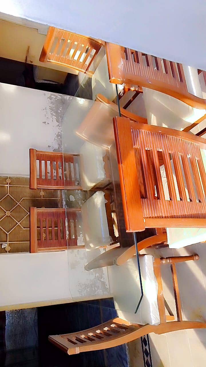 New condition Dining Table 1