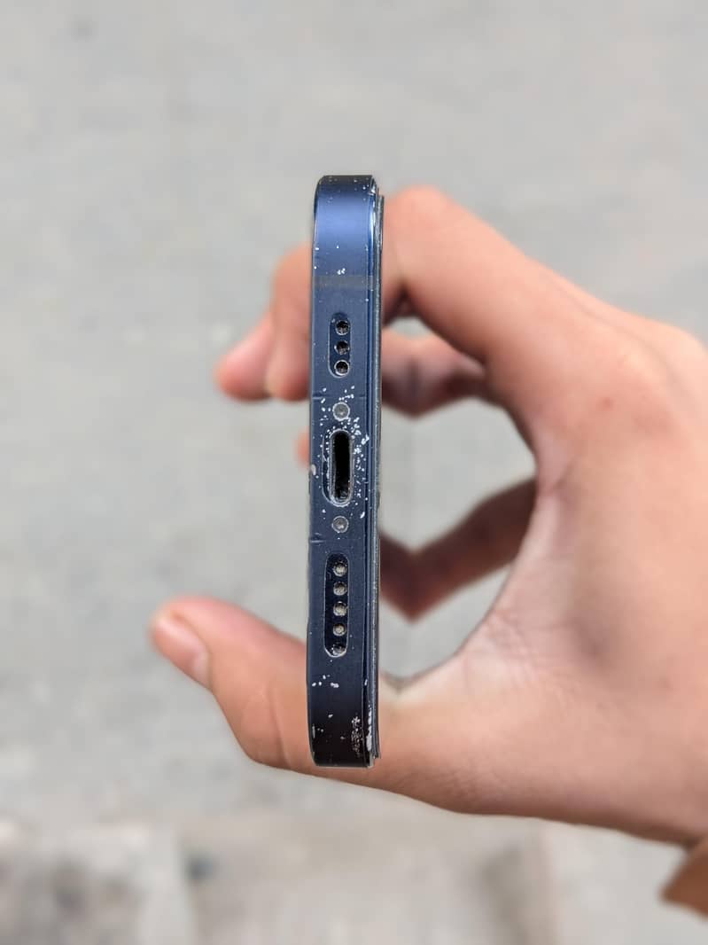 good condition mobile 4