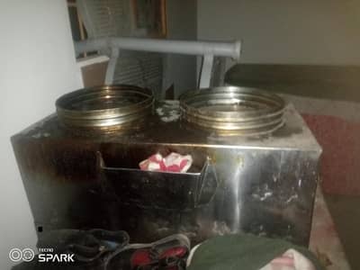 allow chips ka pora saman mokmmal parsal ka bi pora sman h