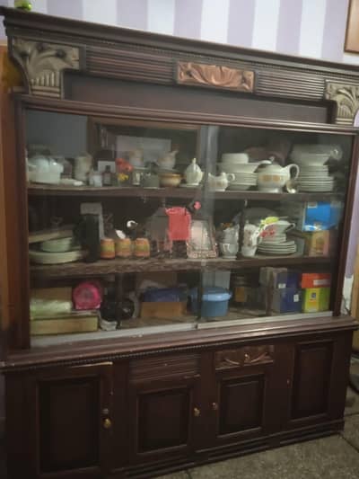 big show case for crockery