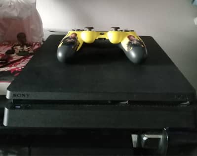 PS4 slim
