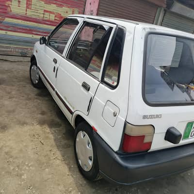 fully fully genuine car hai  andar bahar sa 2003 model haii