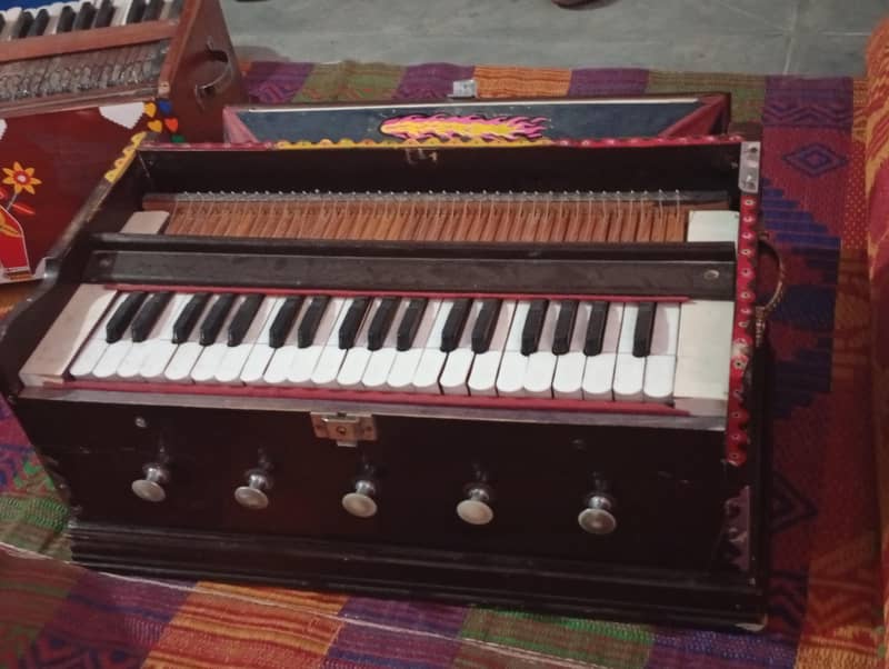 Harmonium 0