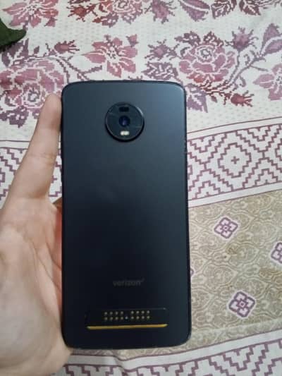 moto z4