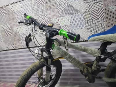 2 din used ha new ha  good condition Rambo rim jumping cycle