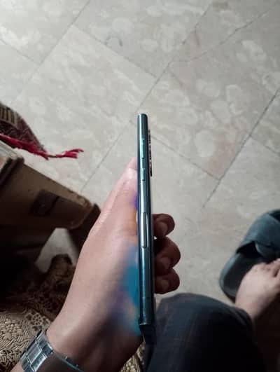 axchy phone sy eschange ho ga sath passy b do ga