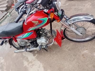 honda cd 70. price  90000 condicion full okk hai