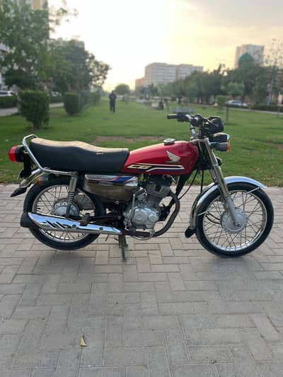  “Honda CG125 2024 | 18K KM Driven | Self Start | Urgent Sale”