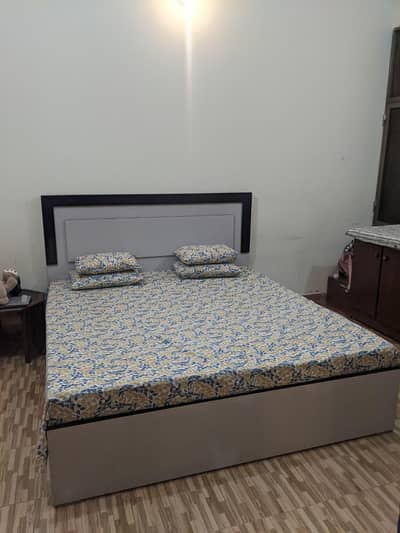 King Size Bed With Mattress