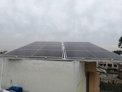 solar , batteries , UPS