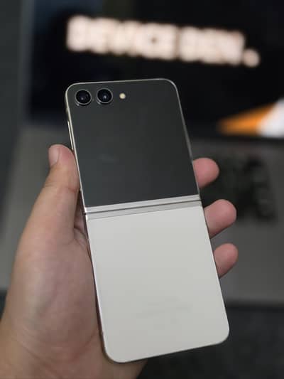 Samsung Galaxy Z Flip 5