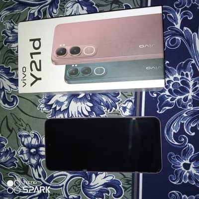 vivo y21 8/128 with box  charger and cover