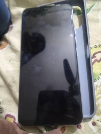 it has 4gb ram 64 gb storage