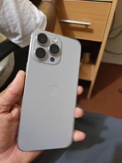 IPHONE 15 PRO MAX  JV