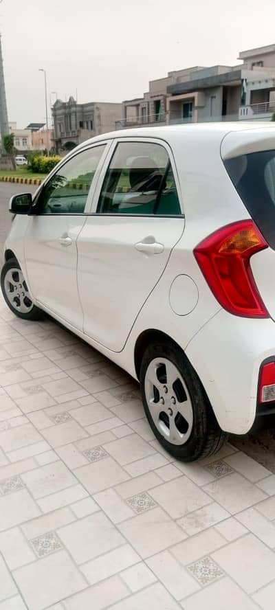 Kia Picanto White