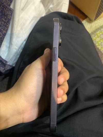 Dual sim physical pta 10/10 condition 92 health home used 14 pro max