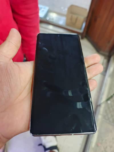 google pixel 7 pro total geniuen exc possible with  s 22 23 24 ultra