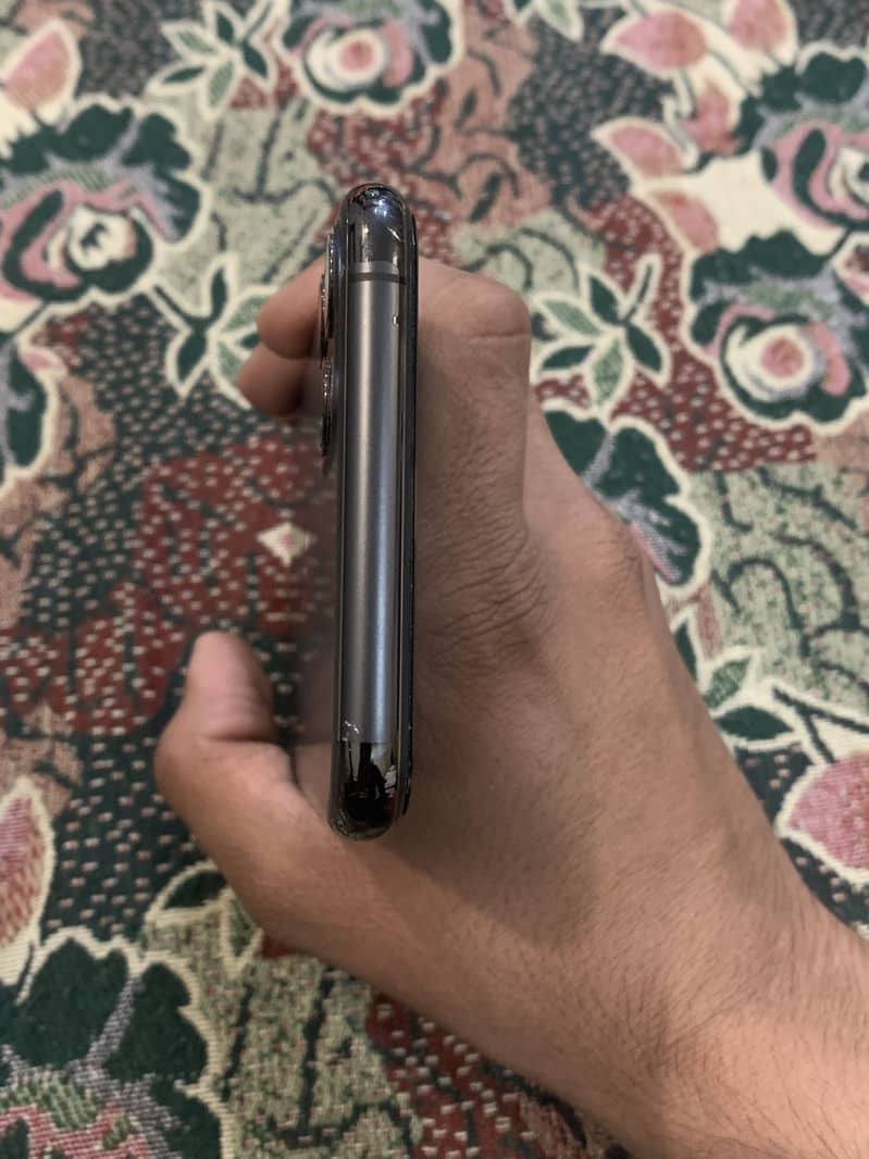 Iphone 11 pro max 2