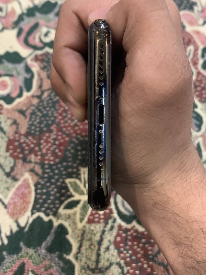 Iphone 11 pro max 4
