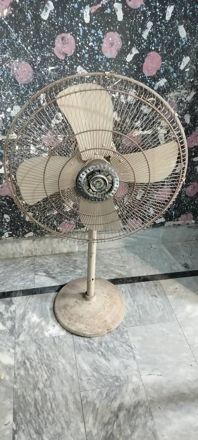 pedestal fan