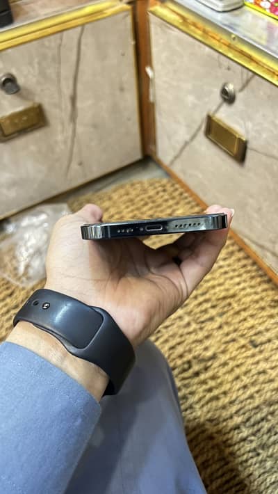 I phon 12 pro max 128gb dual approvd