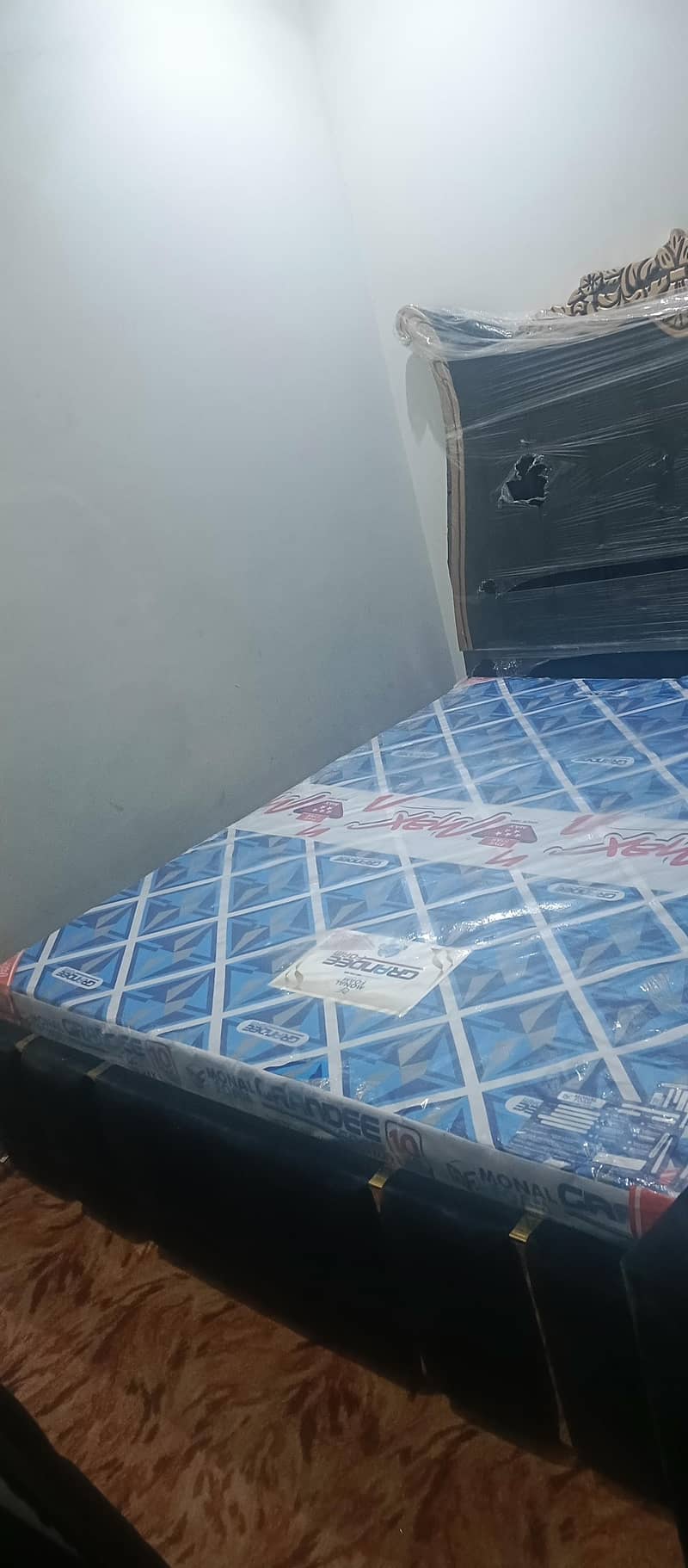 porting bed and side table 2