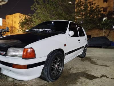 charade 1988 reconditioned 1993 white pearl colour throughout petrol