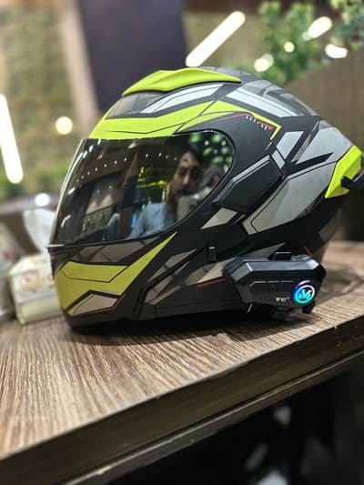 Jakai helmnt new condition with intrcom system