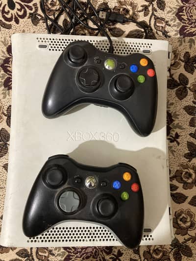 Xbox 360 with 2 Controllers