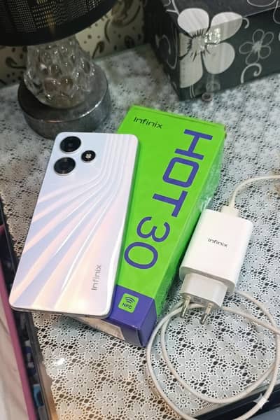 infinx Hot 30 - 8 GB Ram Perfect For Gaming | Touch Broken Great Deal