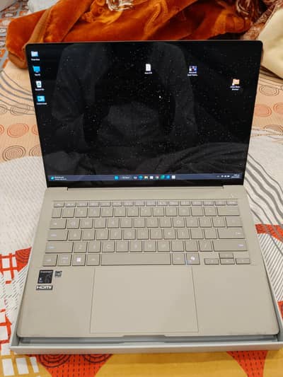 Asus ZenBook A14, OLED (snapdragon Laptop)