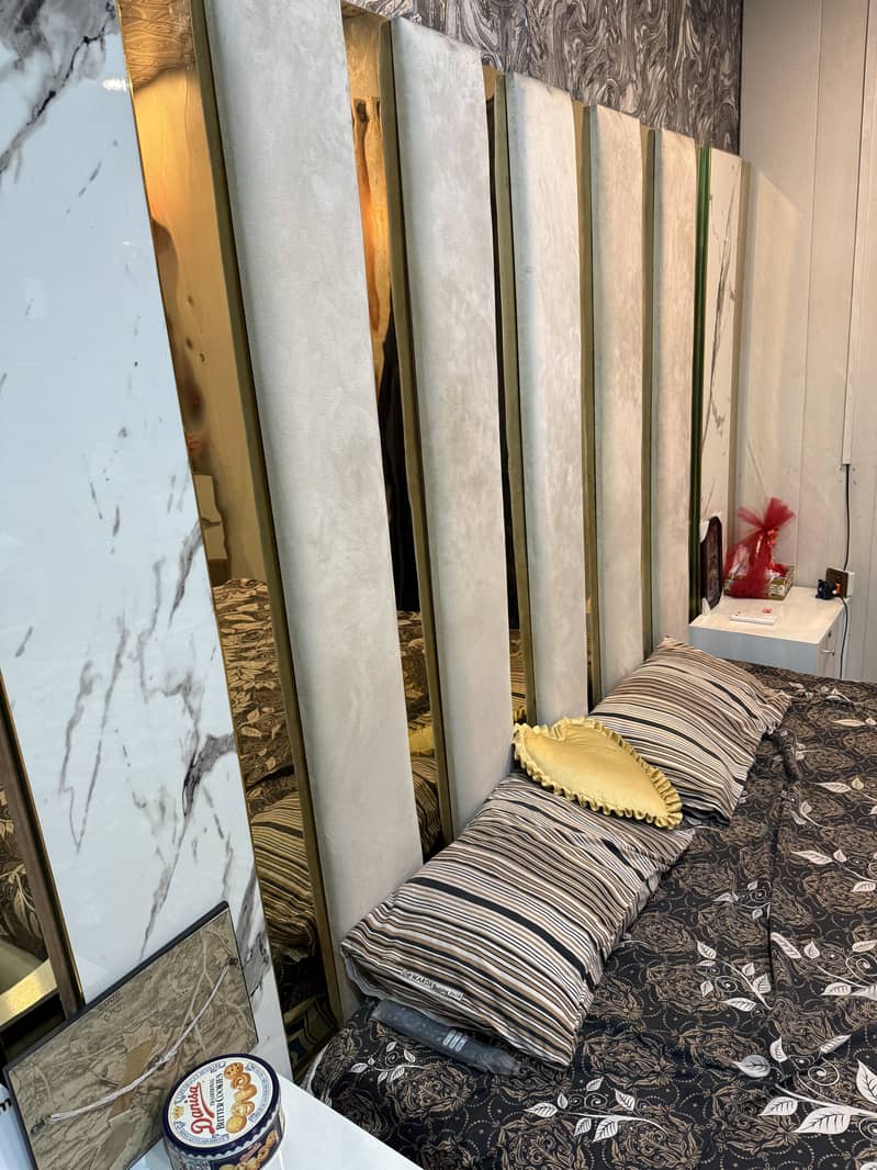 Modren Bed set with Dressing Table 1