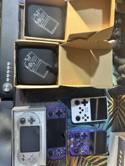 gameboy r36s Anbernic pocket go and u8