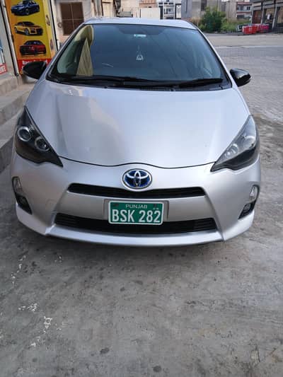 Toyota aqua 2012 model