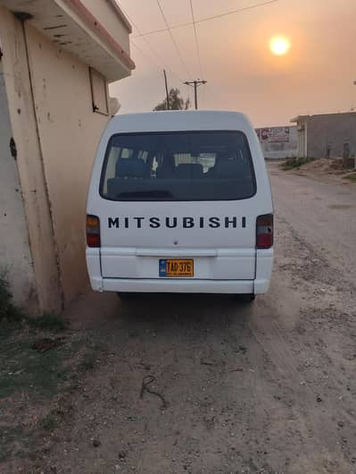 Mitsubishi van Diesel ingan very good van