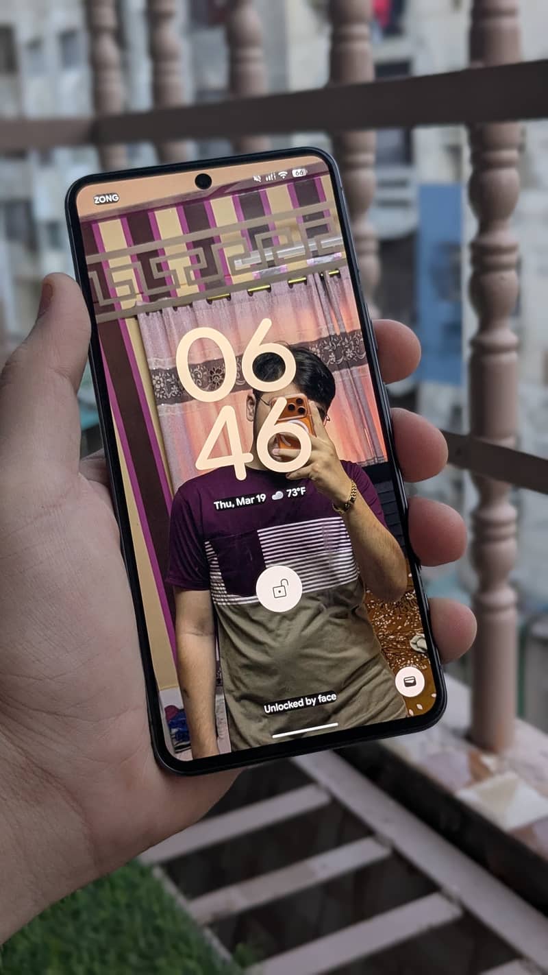 Google pixel 8 pro 1