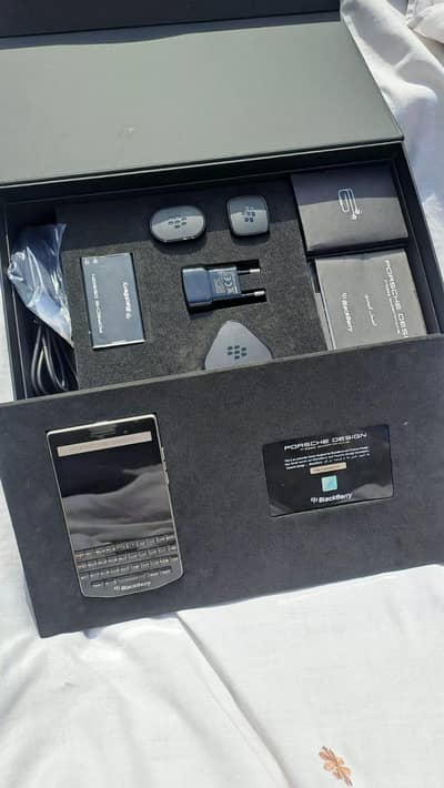 BLACKBERRY PORSHI DESIGN P9983  PTA APPROVED