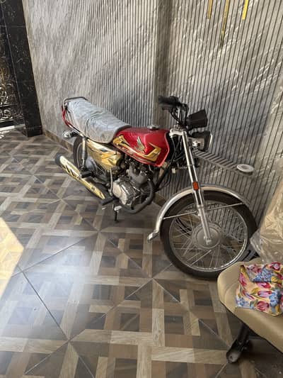 Honda 125 2026 special edition red Gold