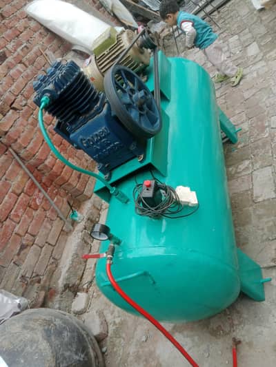 Air Compressor with moter 500 pound Tanki