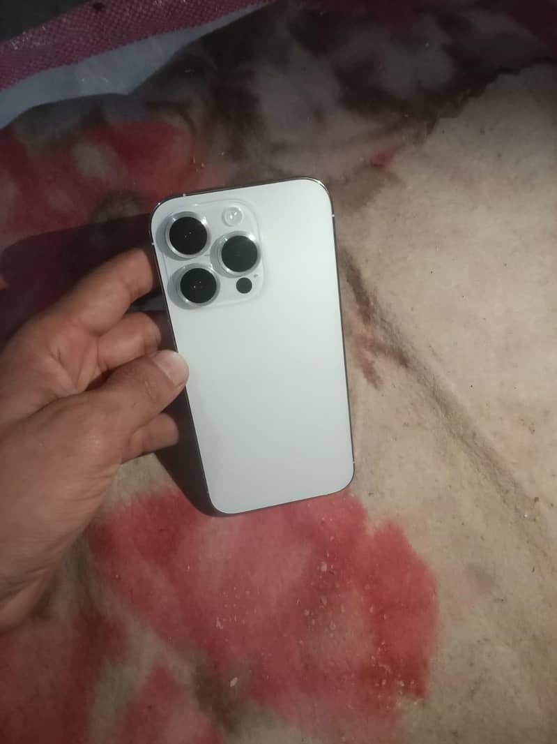 iphone 14 pro cloud luck 6