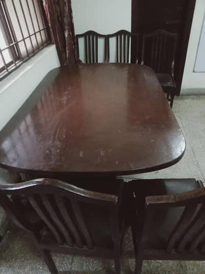 Large dinning table with 6 chairs