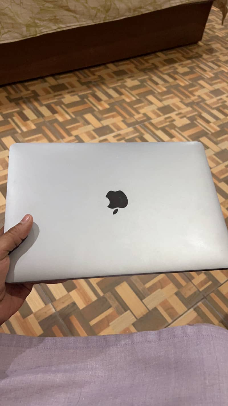 MacBook Pro 2017 1