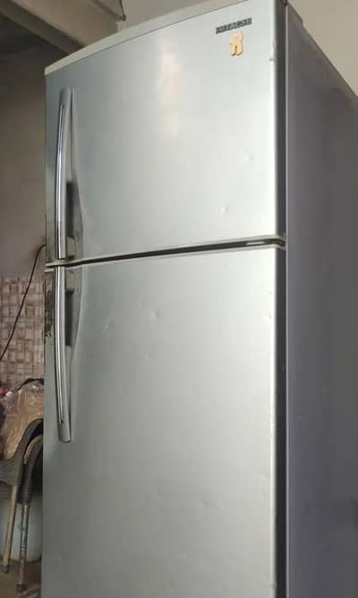 HITACHI FULL SIZE 19 CUBIC