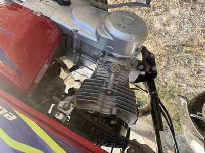 Honda 125   Red Antique