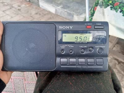 Radio Sony and Roberts digital