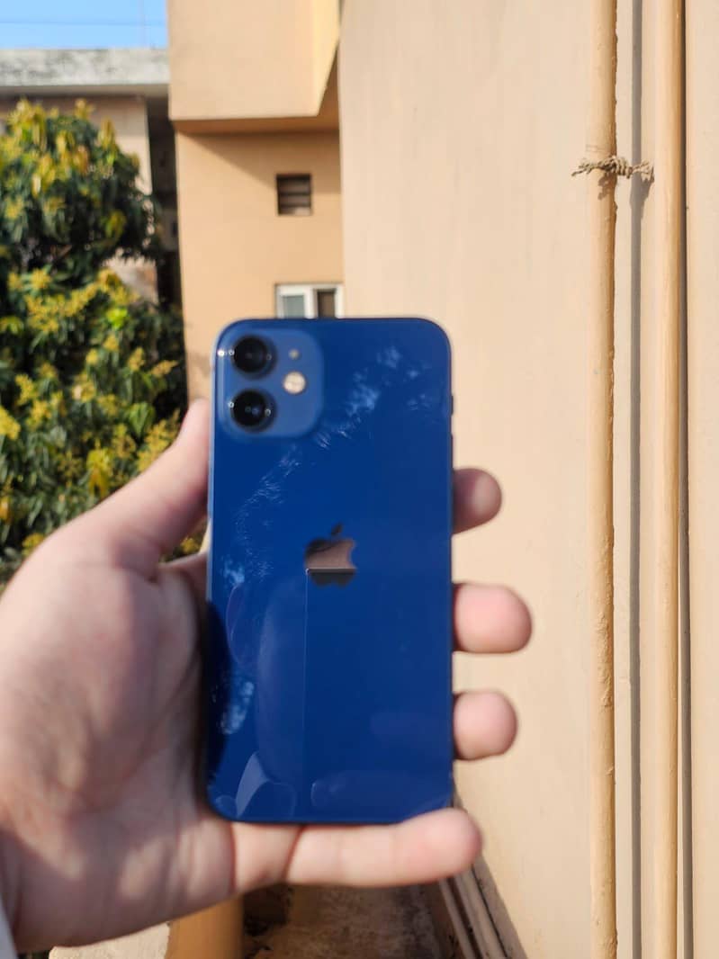 iphone 12 mini 4