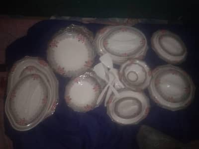 New dinner set new bilkul new