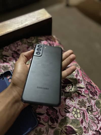 Samsung S21 Plus Exchnage possible oper pay kar du ga agar achi device