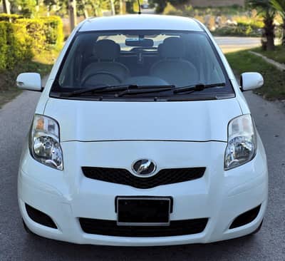 Toyota Vitz 2010 Pearl White